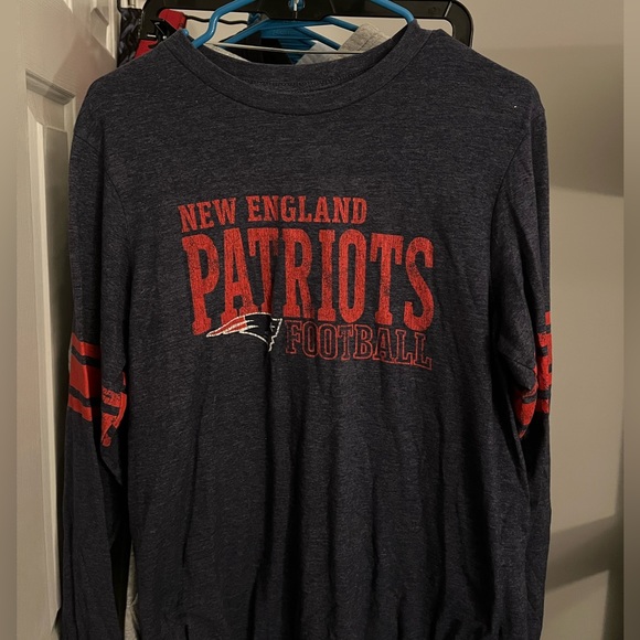Youth XXL Long Sleeve New England Patriots Shirts - Lot of 3 - Picture 3 of 4